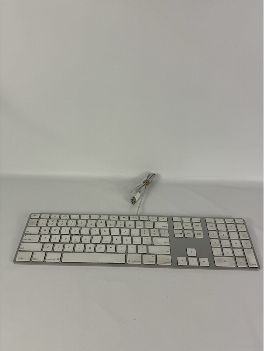 Apple USB Wired Keyboard With Numeric Keypad - Model A1243